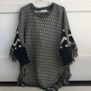 Artisan NY black and white poncho